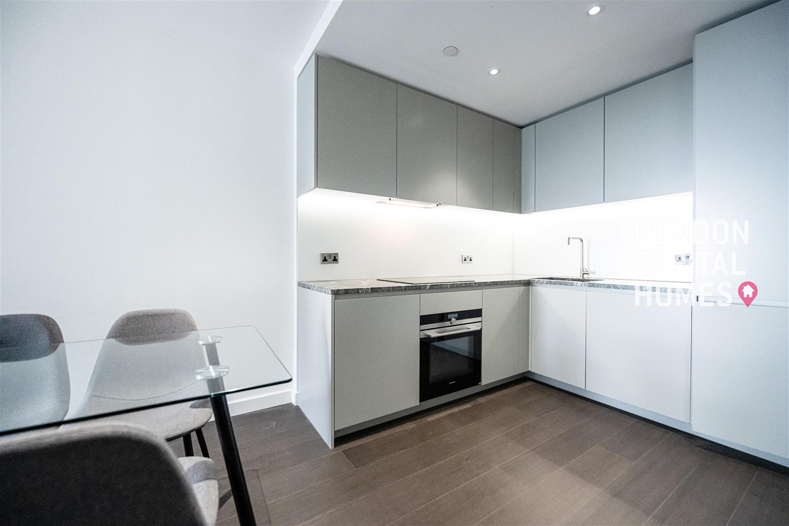 1 bed property in 10 Cutter Lane, LONDON